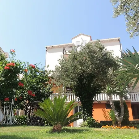 Travarevic - Two-bedroom Duplex 6 Adults דירה דוברובניק